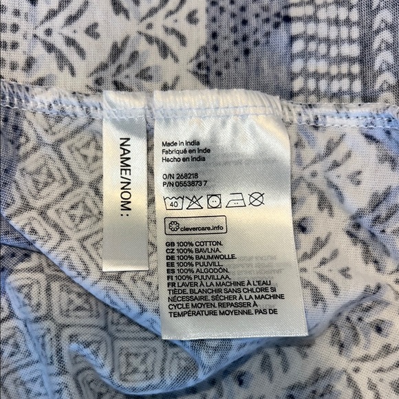🛍️ 3 for $20 🛍️ - NWOT - H&M Kids Dress with Blue and Black Geometric Design - Picture 4 of 5